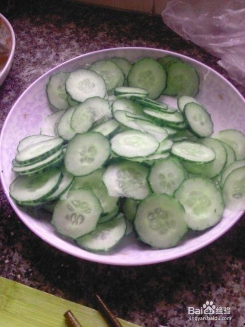 白白的瓜 炒着吃的,白瓜炒制，清爽一夏