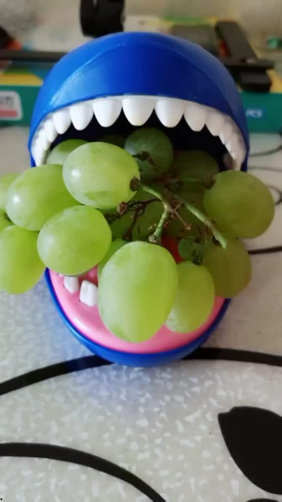 吃哈密瓜刚吃就吐了,揭秘吐瓜之谜