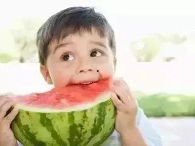 扣扣吃瓜桂芬,揭秘网络红人的魅力与争议